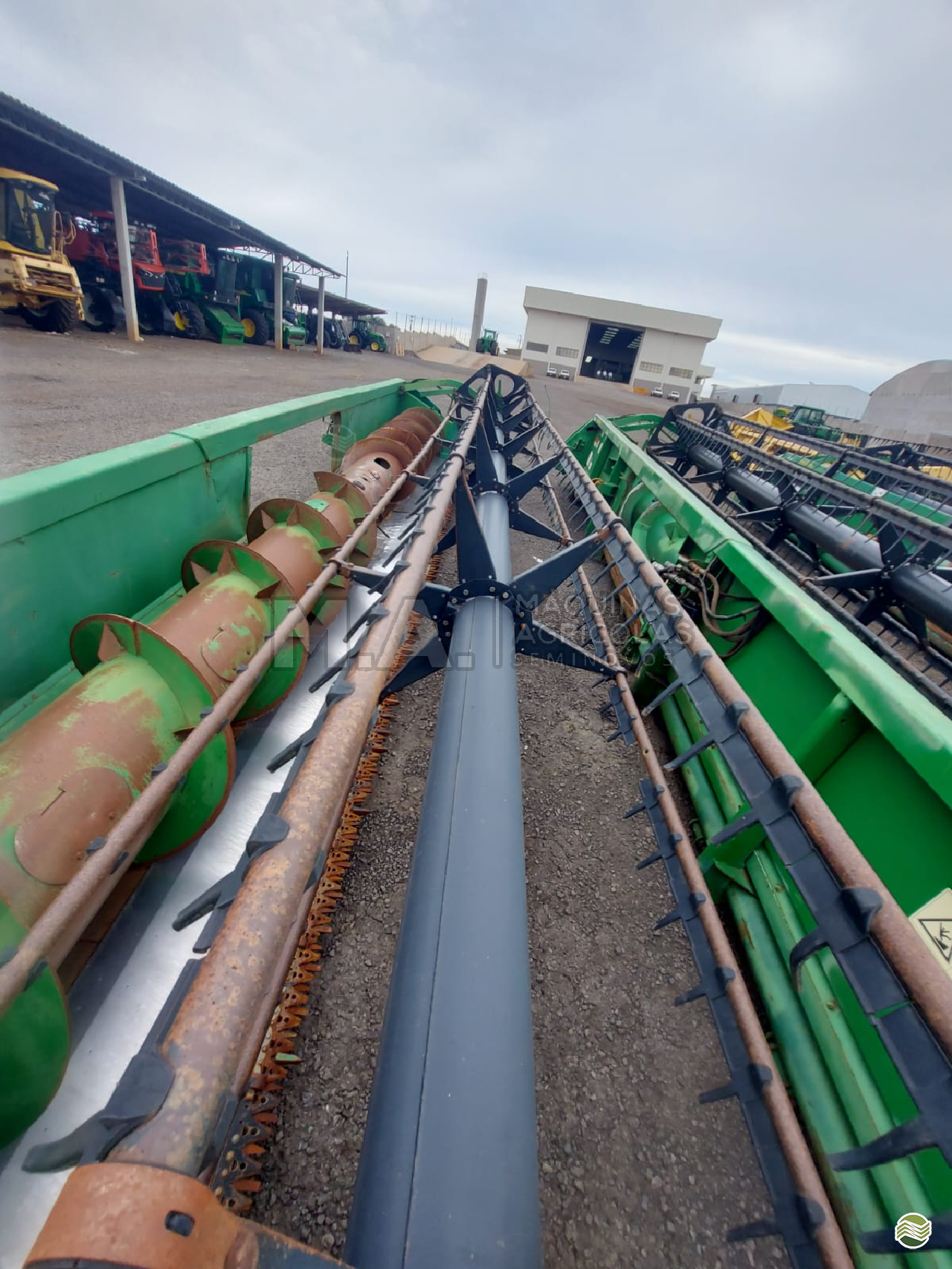 PLATAFORMA COLHEITADEIRA JOHN DEERE JOHN DEERE 625F M.A. Máquinas Agrícolas - Medianeira MEDIANEIRA PARANÁ PR